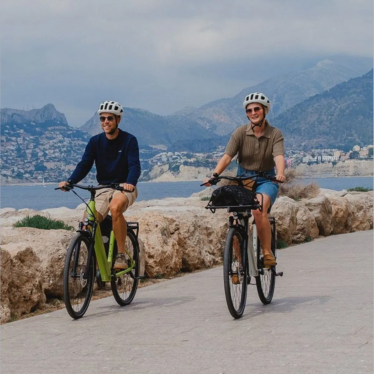 DERUIZ E-Bike Cityrad 28 Zoll, 644 Wh Akku, 250 W Heckmotor, 8-Gang Shimano 2