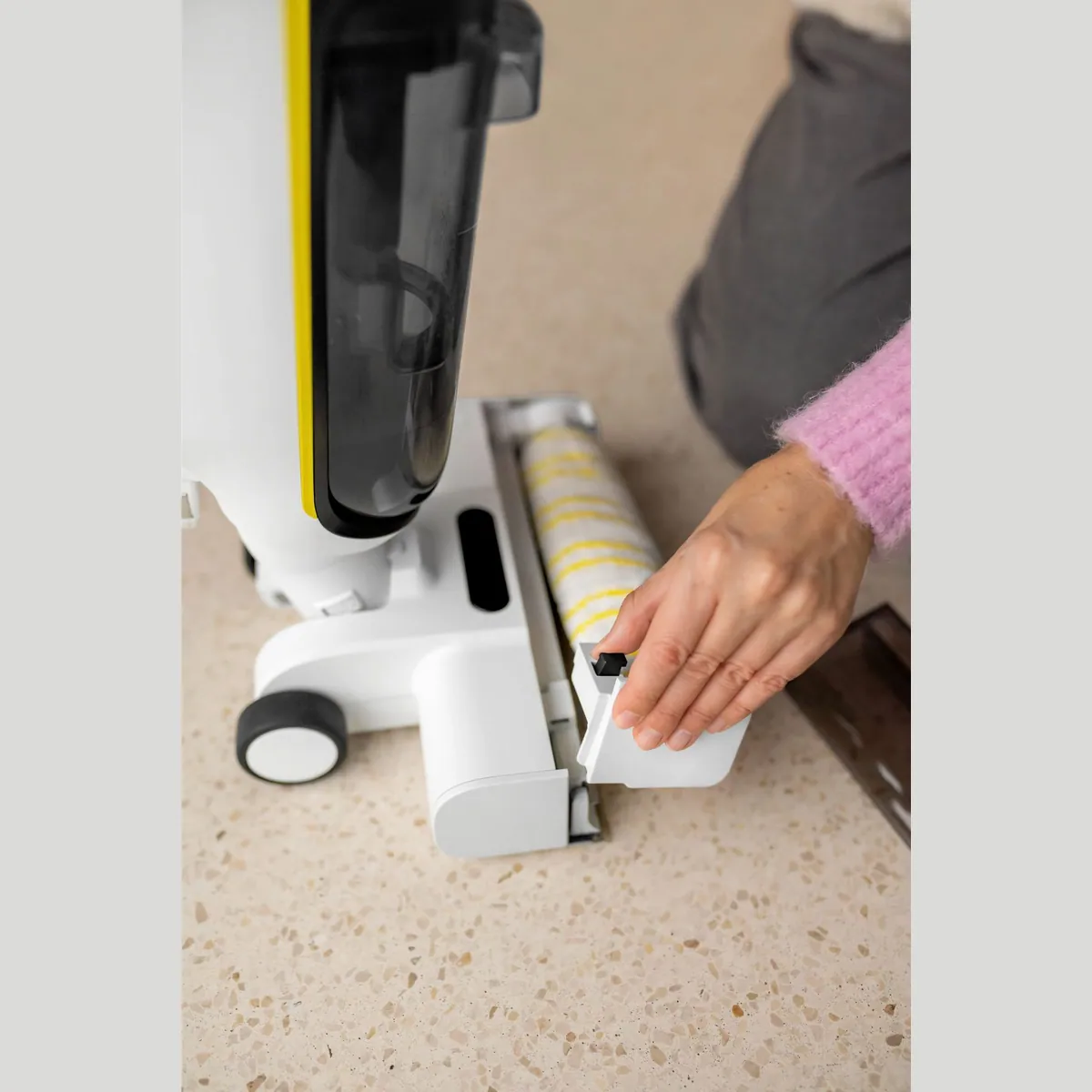 KÄRCHER Akku-Saugwischer FCV 4, 180 W, 3-in-1 Reinigung, inkl. Lade- und Reinigungsstation 5