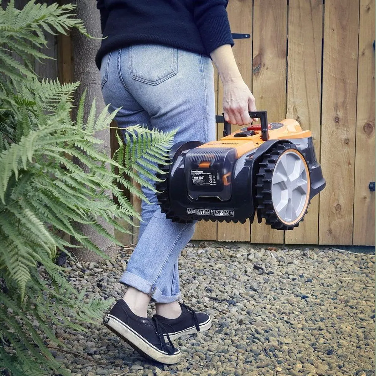 Lawnmaster Rasenmähroboter OcuMow VBRM16, kabellos, bis 150 m², Hindernisvermeidung 4