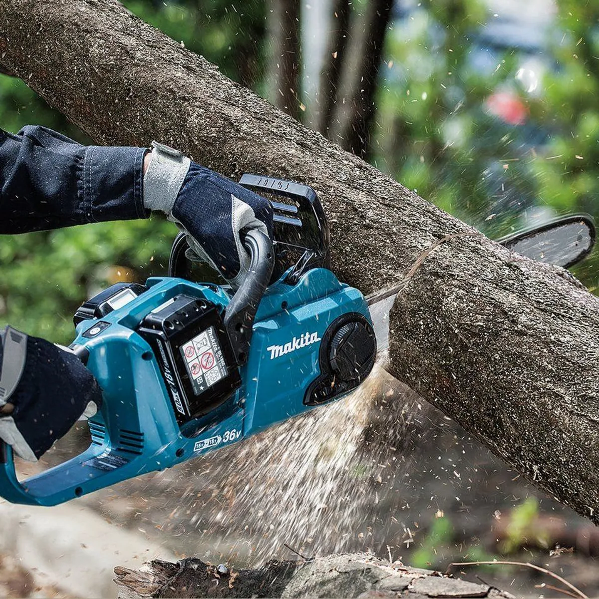 Makita DUC353Z Akku-Kettensäge, 35 cm Schwertlänge, 20 m/s Geschwindigkeit 2